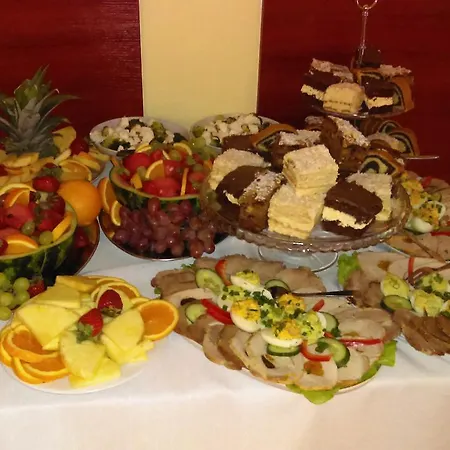 Krokus Hotel Kamienna Gora